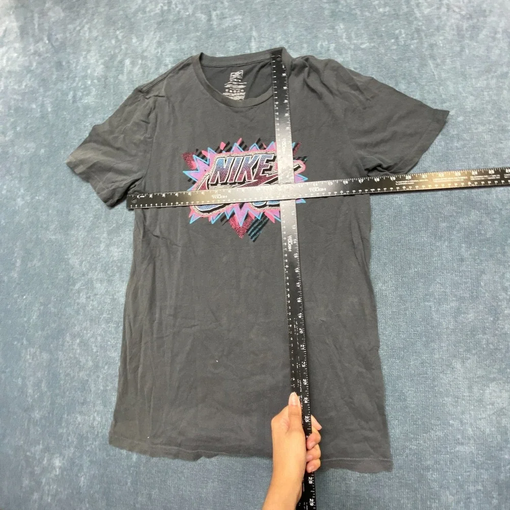 Nike T-Shirt Womens M Charcoal Grey Graphic Logo Cotton Crew Neck Short Sleeve